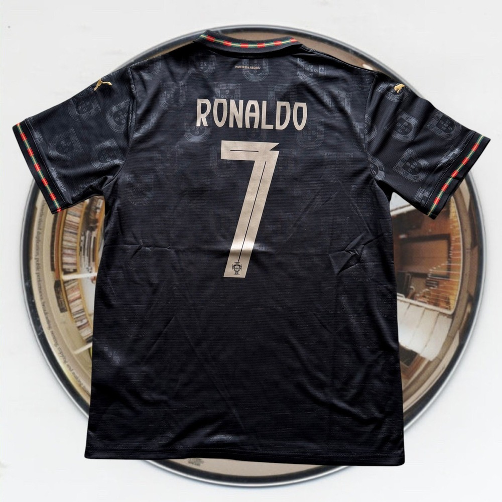 Puma Portugal Ronaldo #7 Jersey Black Gold Soccer Shirt Mens Large NWT 2024/25 - Picture 8 of 8